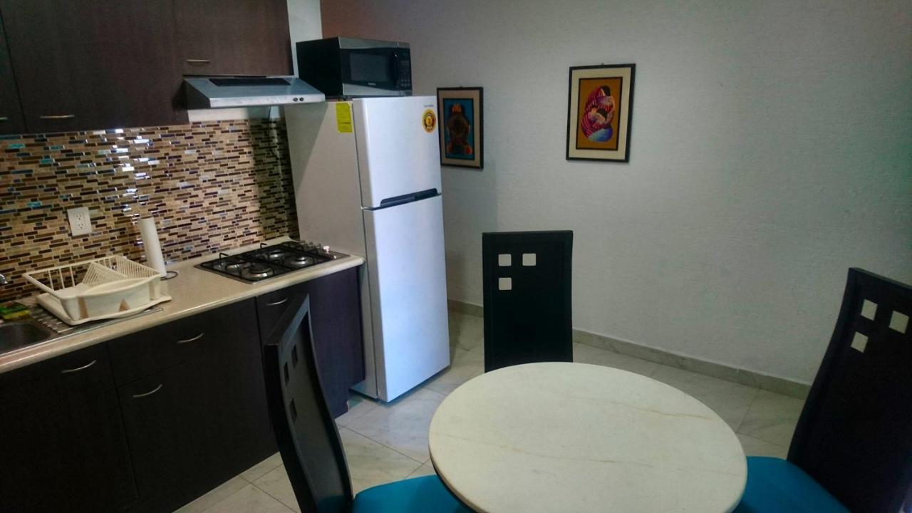 Brisas Sealight Apartment Cancun Exterior photo