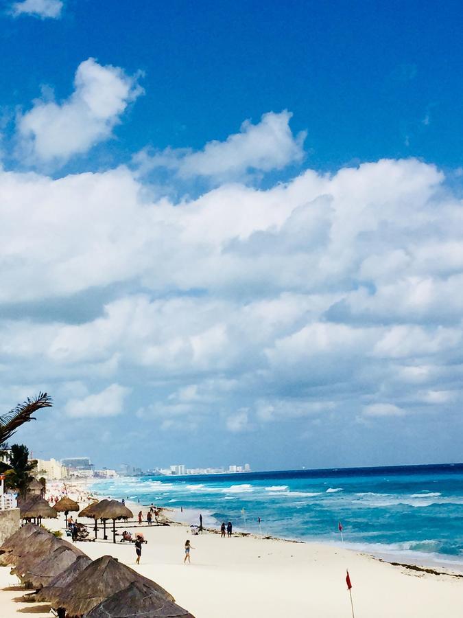 Brisas Sealight Apartment Cancun Exterior photo